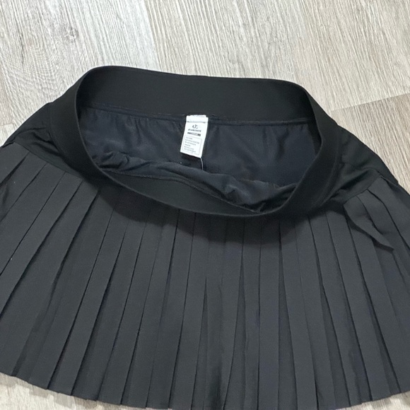 Large mini short-skirt - Picture 4 of 5